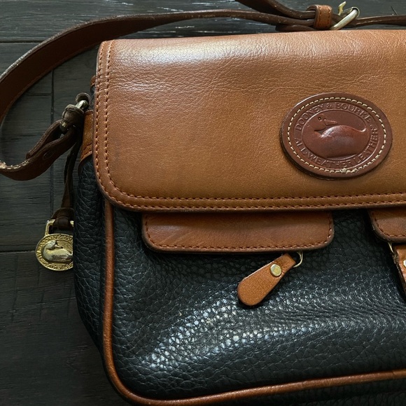 Dooney & Bourke Vintage Brown & Black Pebbled Leather Crossbody Flap Satchel - Picture 1 of 9